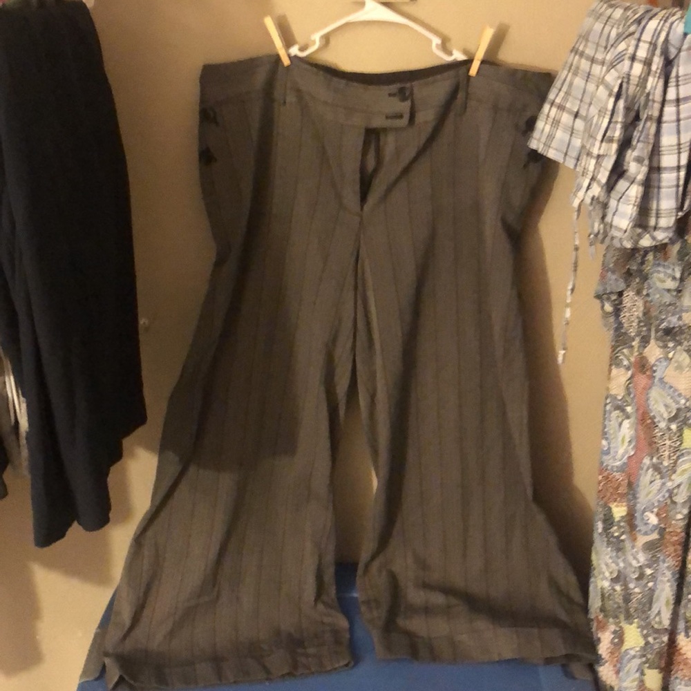 Wide leg capris